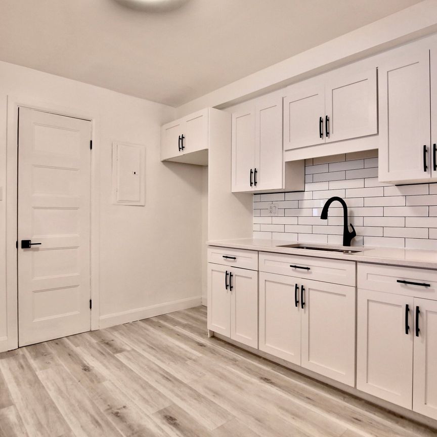 169 Rue Green, Saint-Lambert, QC J4P - Photo 1