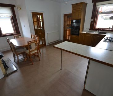 4 bedroom detached house to rent - Photo 3