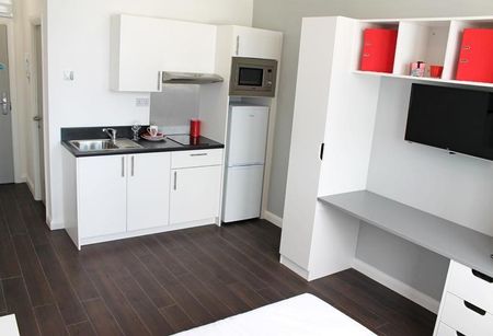 Studio to rent - Photo 4