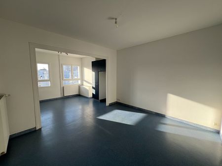 Location Appartement 4 pièces 63m² - Photo 4