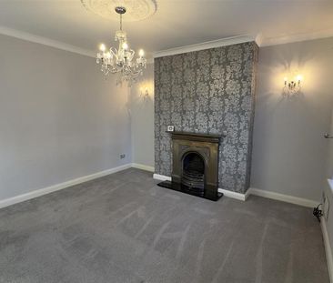 2 bedroom end of terrace house to rent - Photo 1