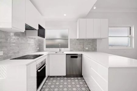 16 Reserve Street, Annandale - Photo 3