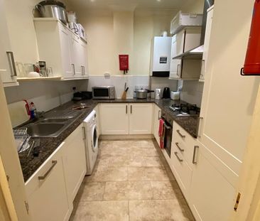 Room in a Shared Flat, Clubhouse, NW10 - Photo 4