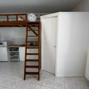 Studio - Tours - secteur Velpeau dans une impasse - Photo 2