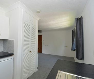 Studio flat to rent on - Photo 1