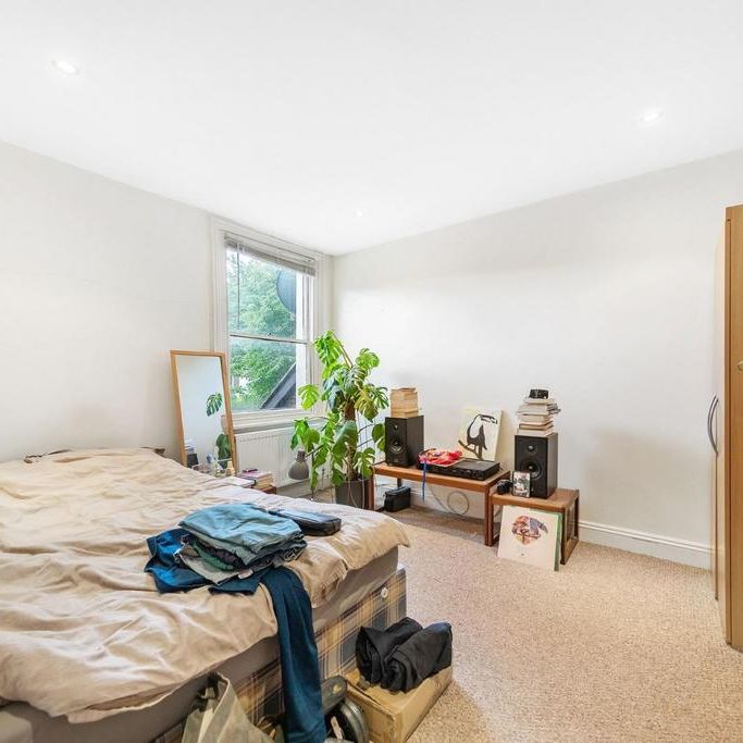 3 bedroom flat to rent - Photo 1