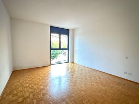 Beautiful 3.5 room apartment in a very convenient location quiet - Photo 3