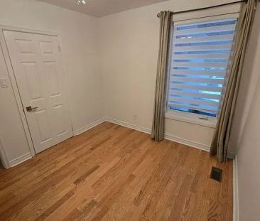 1228 CANVEY CRESCENT - Photo 2