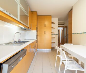 T2 com varanda, elevador, garagem e pet friendly na Calçada da Ajuda - Photo 1