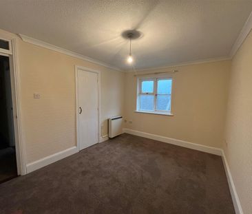 Market Street, Crewkerne - Photo 2