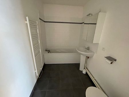 À LOUER – T3 de 55 m², Rue Frédéric Combemale – CHU EURASANTÉ réf 001-00209-001 - Photo 4