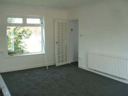 3 bedroom end of terrace house to rent - Photo 1
