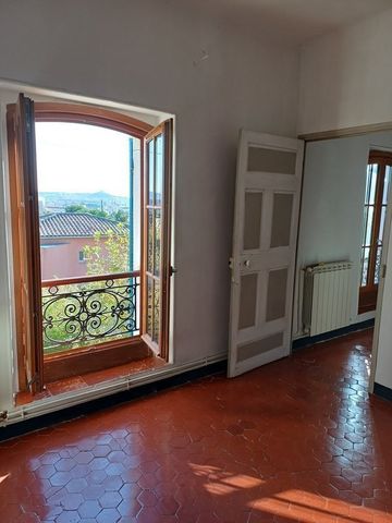 T2 - Photo 2