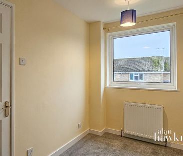 2 bedroom terraced house to rent - Photo 2