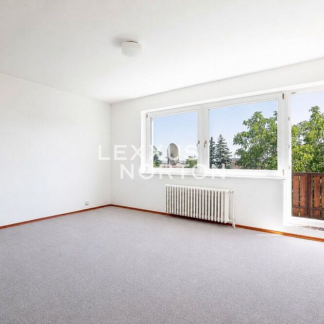 Pronájem domu 224 m² s pozemkem 858 m² - Photo 1