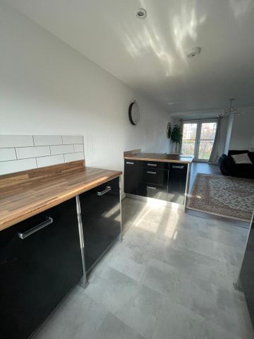 2 bedroom flat to rent - Photo 4