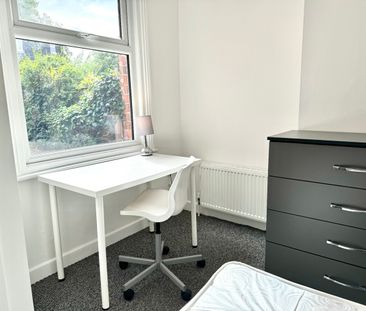 Room in a Shared House, Elmsthorpe Avenue, NG7 - Photo 5