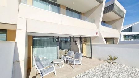 Alquiler de chalet adosado en Avenida Carmen Werner - Foto 4