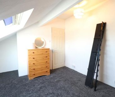 4 bedroom end of terrace house to rent - Photo 6