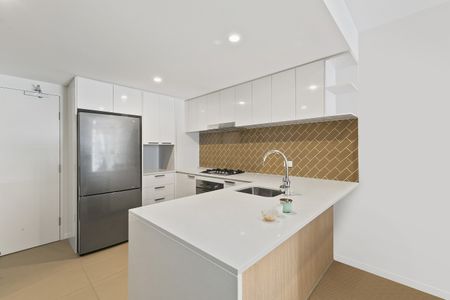 Modern 1-Bedroom Apartment in the Heart of Albion - Photo 3