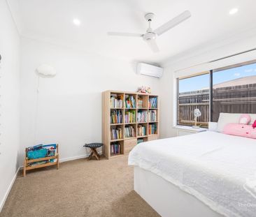 Bed 2 Bath 2 Car with Solar & Battery Backup - Photo 4