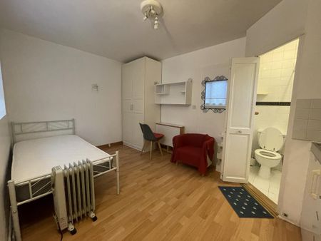 Studio to rent - Photo 2