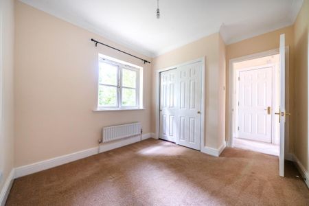 3 bedroom terraced house to rent - Photo 4