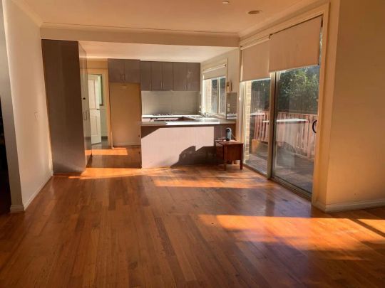 “2 Bedroom unit in Excellent condition” - Photo 1