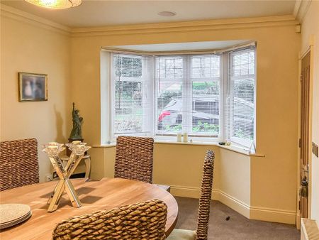 6 bedroom detached house to rent - Photo 3