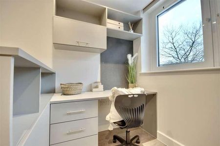 Brunel House, The Hard, Portsmouth, PO1 - Photo 2