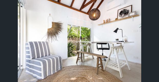 Beachfront Pavilion-Style Retreat – Alcorn Street Suffolk Park . - Photo 1