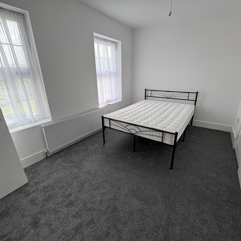 4 bedroom terraced house to rent - Photo 1