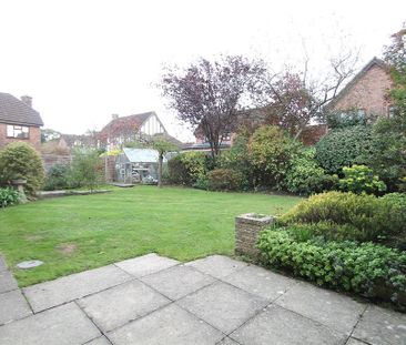 4 bedroom detached house to rent - Photo 2