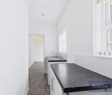 2 bed flat to rent in Whitehead Street, South Shields, NE33 - Photo 6