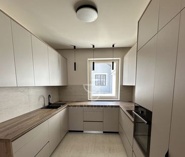 STUPAVA/MÁST 7- izbový novo-zrekonštruovaný RD s 5 parkovacími mies... - Photo 3