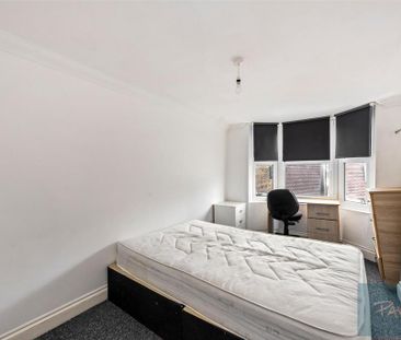 5 bedroom terraced house to rent - Photo 6