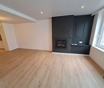 Gerenoveerde woning met 2 slaapkamers en koertje in centrum Poperinge. - Photo 6
