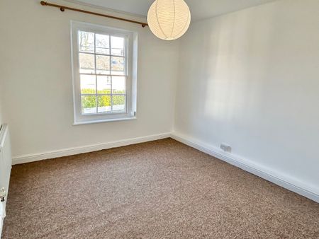 2 bedroom Beautiful Two Bedroom Cottage to rent - Photo 3