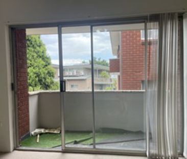 Affordable Two Bedroom Apartment - Photo 2