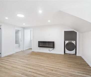 For Lease - 10 Comet Avenue Unit# 2, Hamilton, Ontario - Photo 2