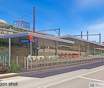 Charming Semi-Detached Brick Home in Prime Location - Photo 1