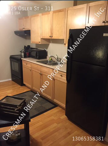 Furnished Studio Apartment Near Downtown - Photo 4