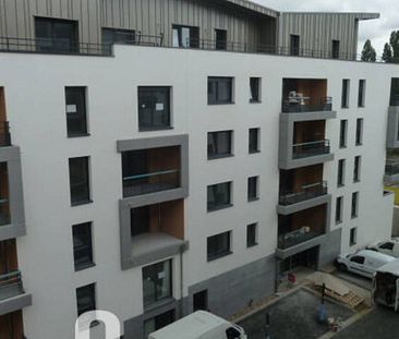 METZ PLANTIERES - PROCHE ECOLES-STUDIO - CUISINE EQUIPEE-PARKING AERIEN - Photo 2