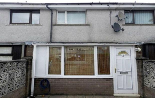 2 bedroom terraced house to rent - Photo 1