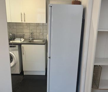 Studio to rent - Photo 6