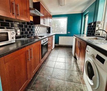 3 bedroom terraced house to rent - Photo 5