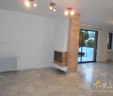 Maisonette for rent - Photo 3