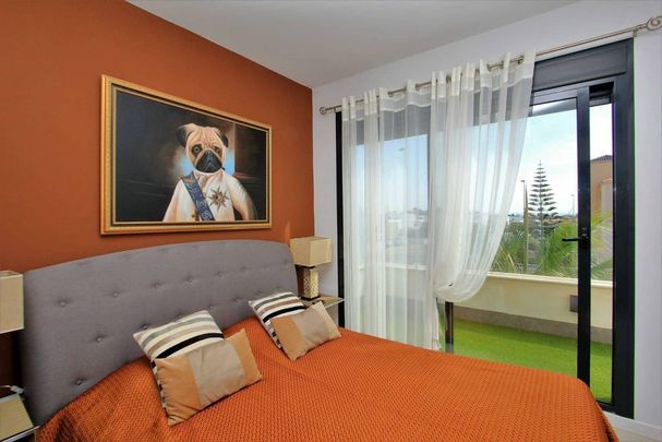 3 room luxury Villa for rent in Playas de Orihuela, Valencia - Photo 1