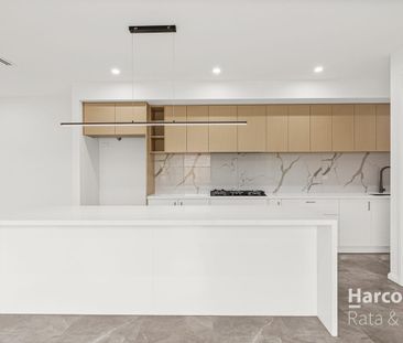 Spacious 4-Bedroom Home in Wollert - Photo 2