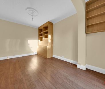 3 bedroom end of terrace house to rent - Photo 1